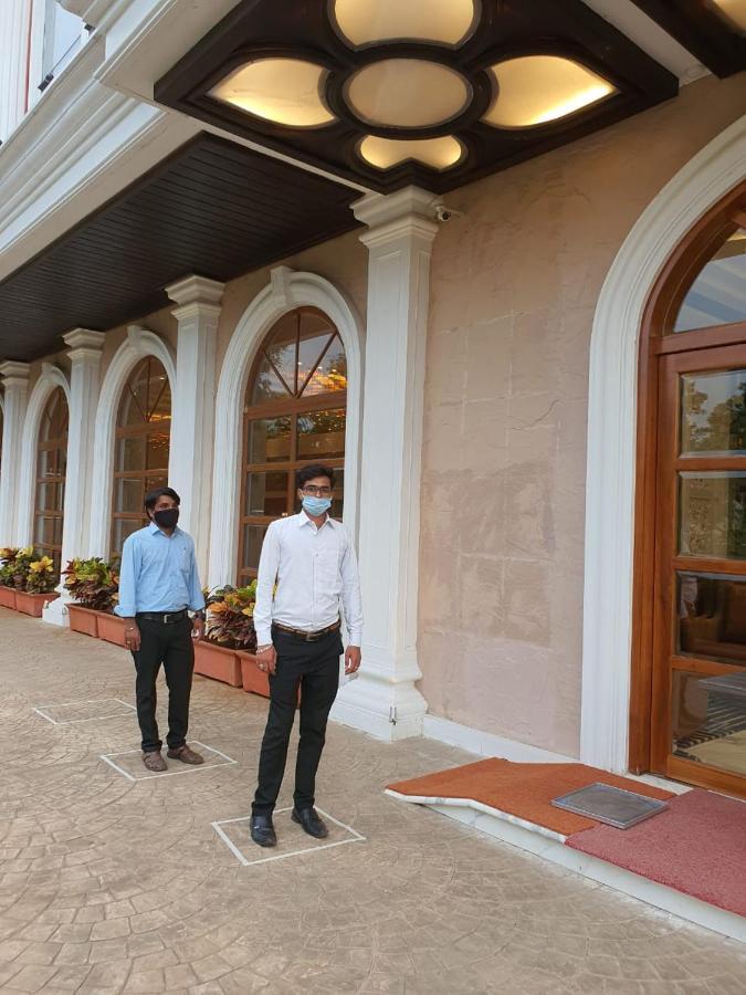 Hotel MBC Citadel Nashik Exterior foto