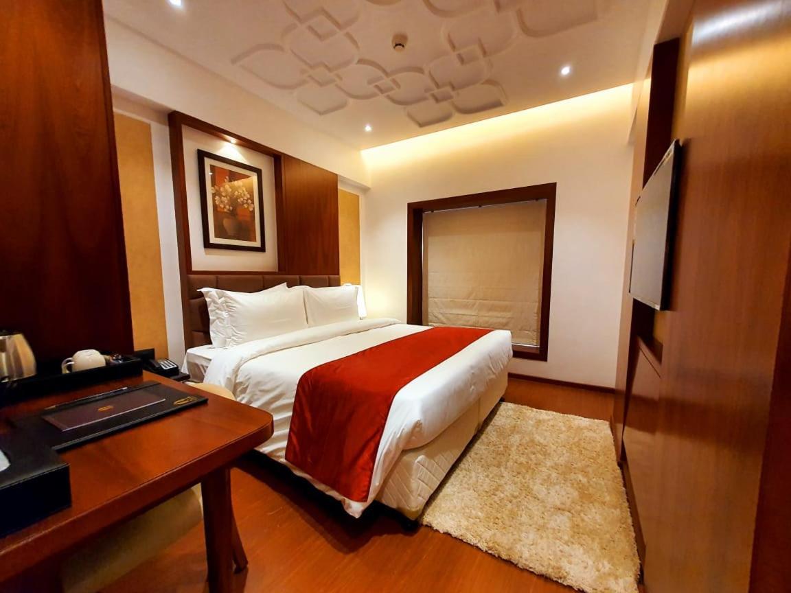 Hotel MBC Citadel Nashik Exterior foto