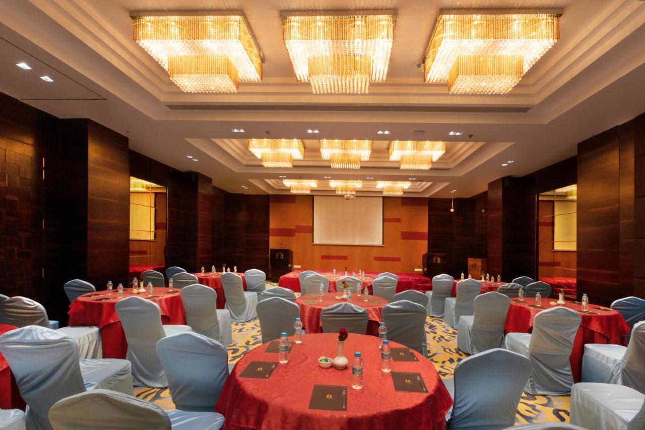 Hotel MBC Citadel Nashik Exterior foto