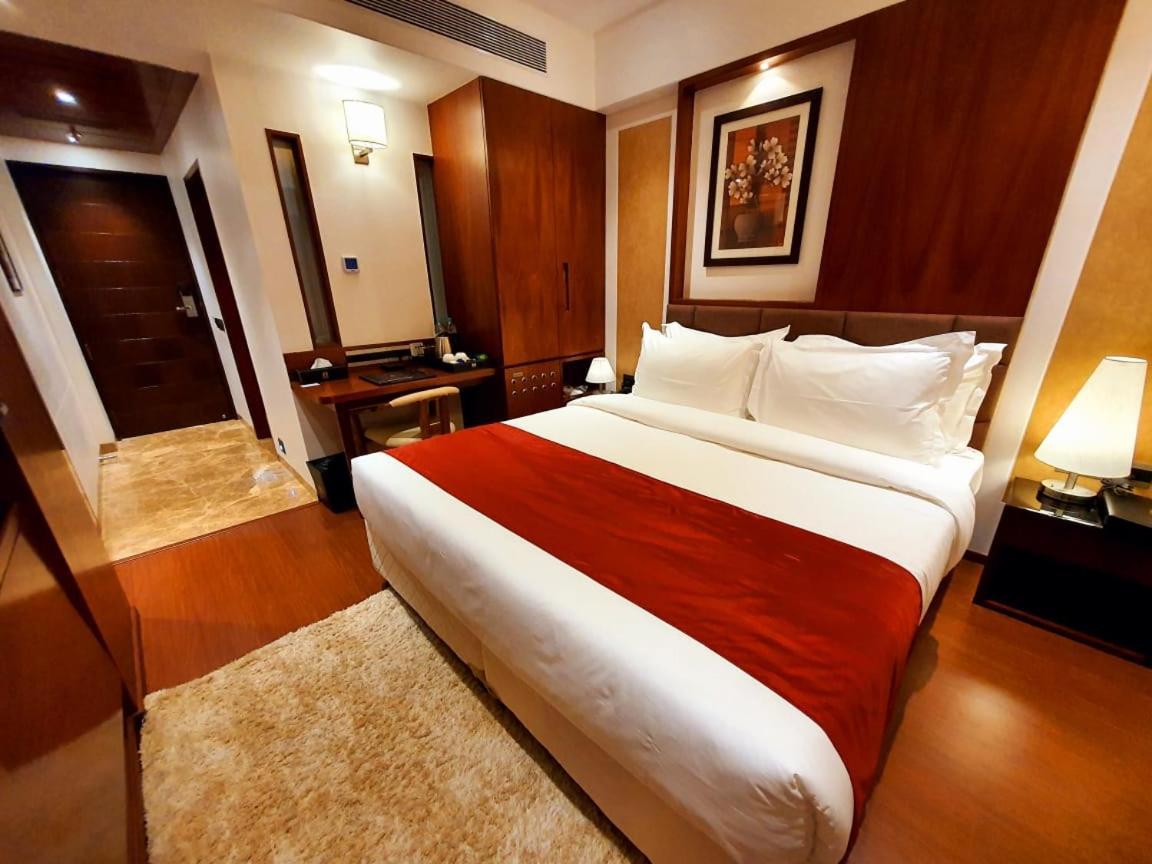 Hotel MBC Citadel Nashik Exterior foto
